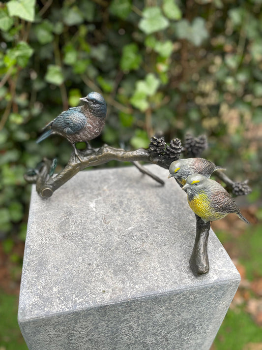 Garden Trio Birds – Bronze Sculpture. 17x26x38cm - 2.5Kg