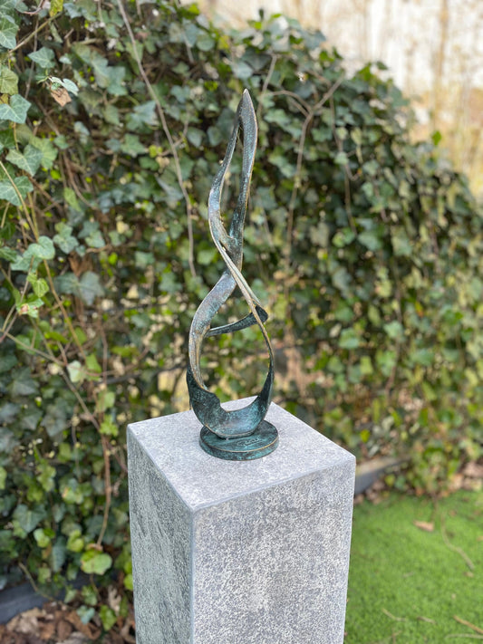 Flowing Form – Bronze Sculpture. 15x12x49cm - 1.7Kg