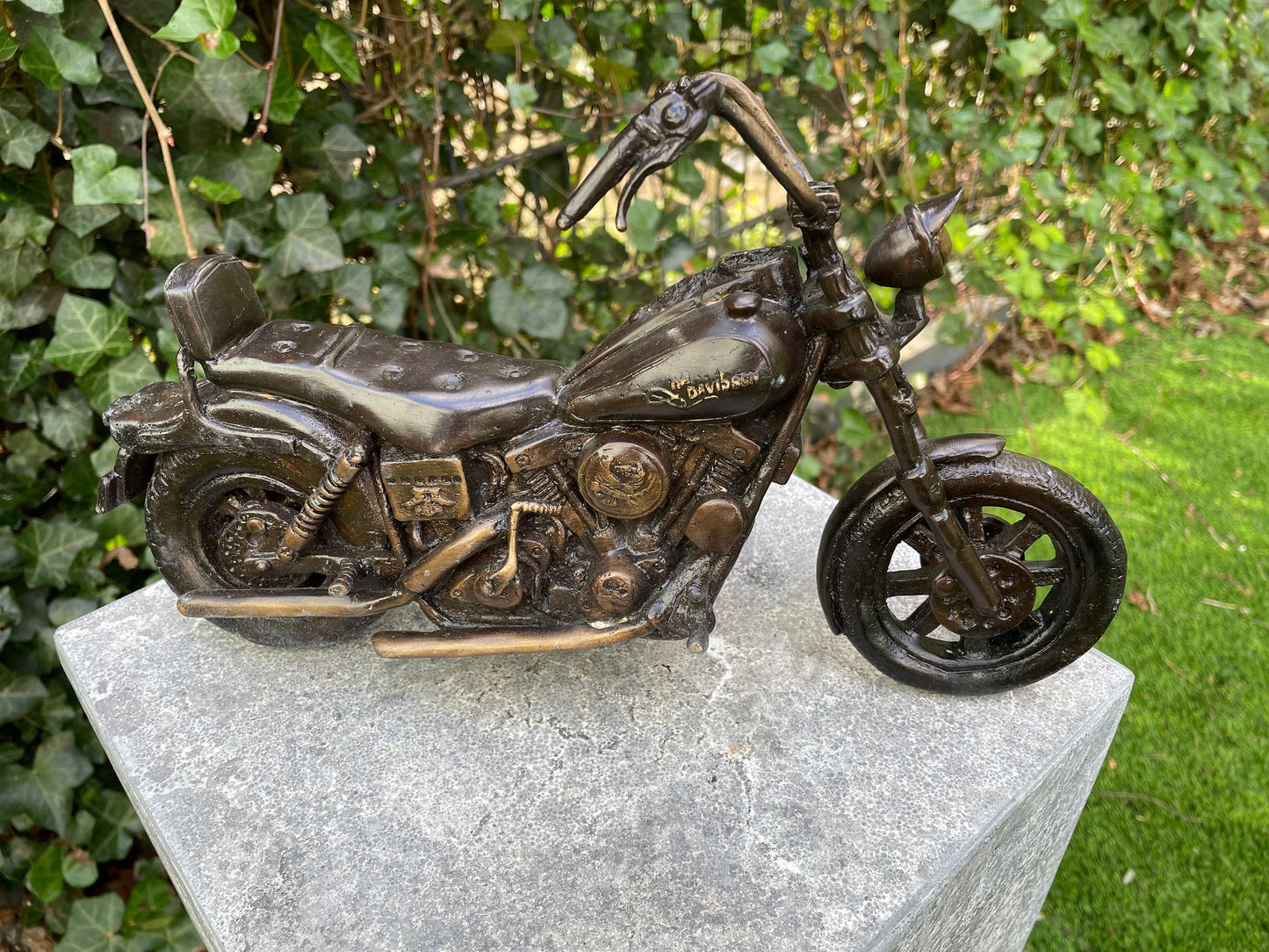 Harley Cruiser – Bronze Sculpture. 18x9x32cm - 2Kg