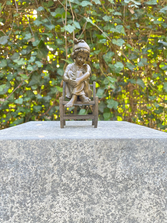 Dreaming Child – Bronze Sculpture. 7x9x16cm