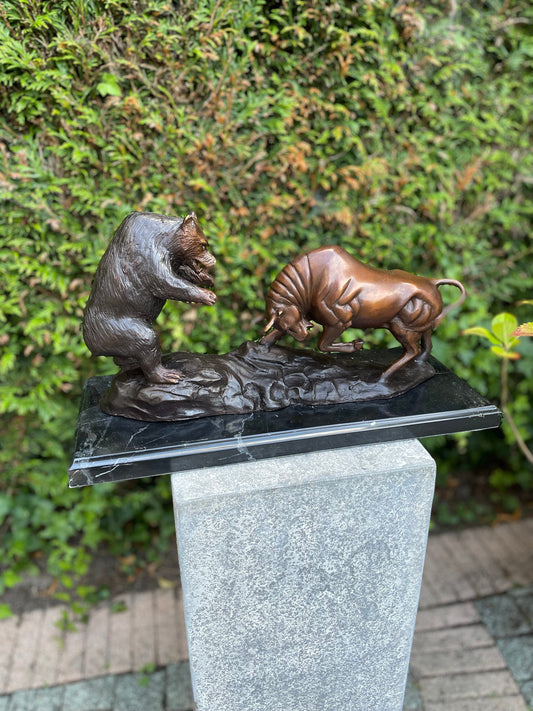 Bull and Bear Clash – Bronze Sculpture. 44x18x25cm - 8.2Kg
