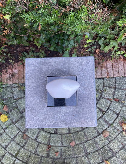 Feminine Form – Marble and Granite Sculpture. 25x6x3cm