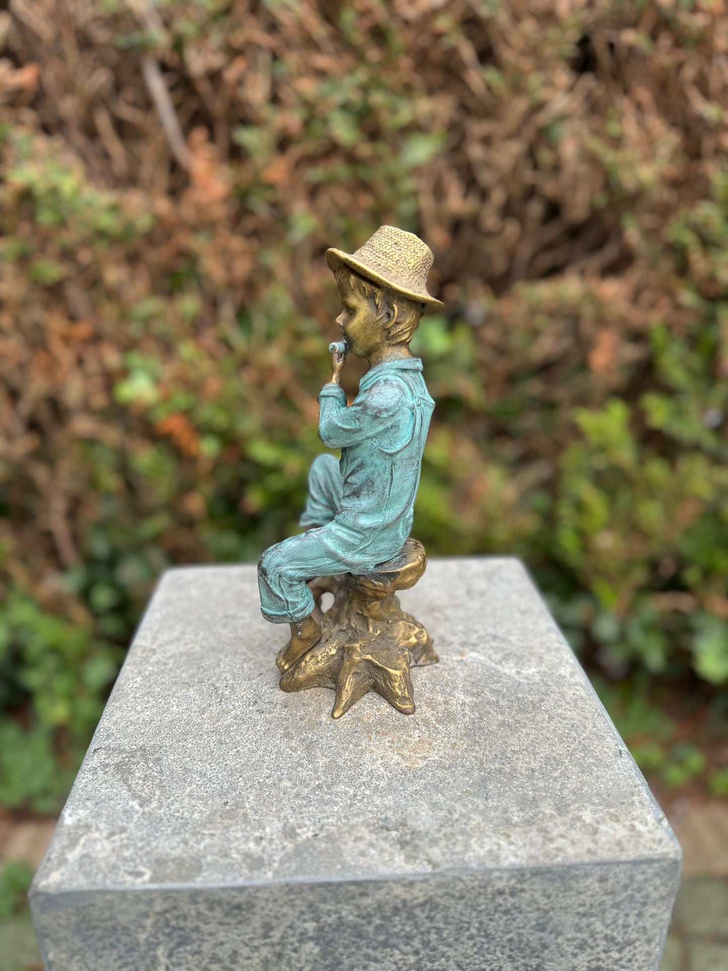 Melody in the Garden – Bronze Sculpture. 10x14x23cm - 1.4Kg