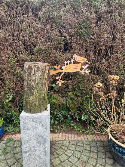 Feeding Birds – Iron Sculpture. 45x1x30cm