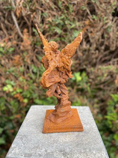 Mythic Ascent – Iron Sculpture. 30x13x11cm - 3.9Kg