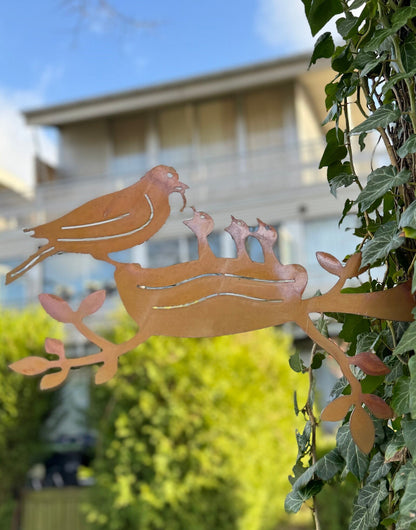 Feeding Birds – Iron Sculpture. 45x1x30cm