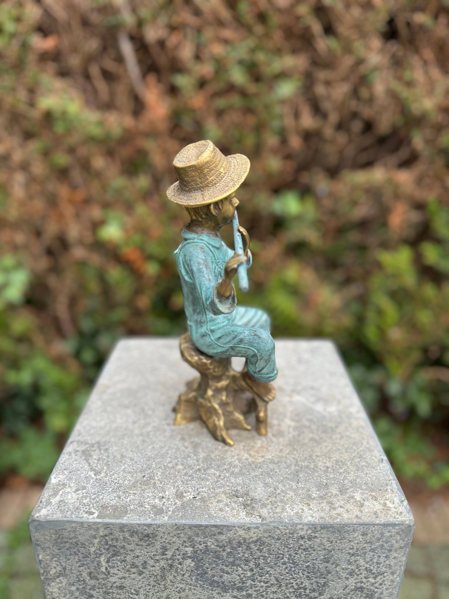 Melody in the Garden – Bronze Sculpture. 10x14x23cm - 1.4Kg