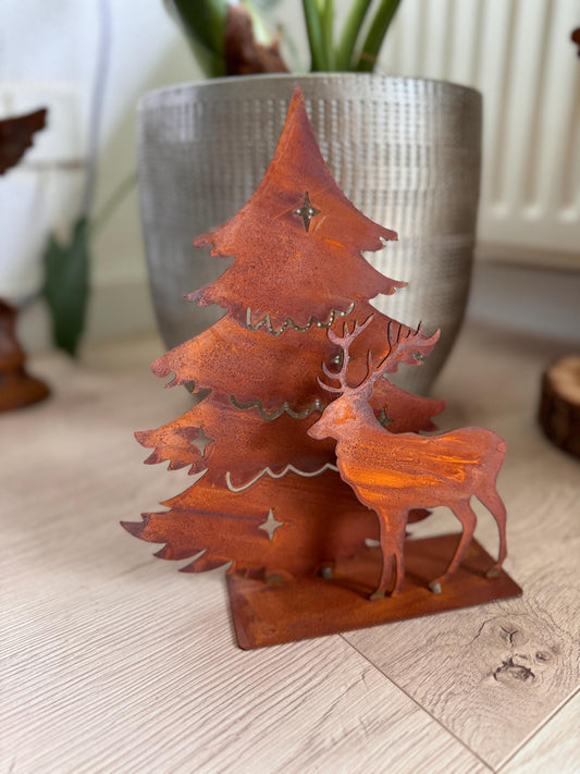 Winter Deer Scene – Iron Sculpture. 21x6x25cm