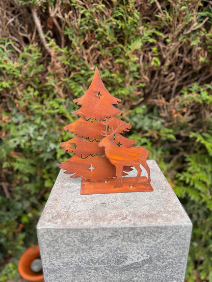 Winter Deer Scene – Iron Sculpture. 21x6x25cm