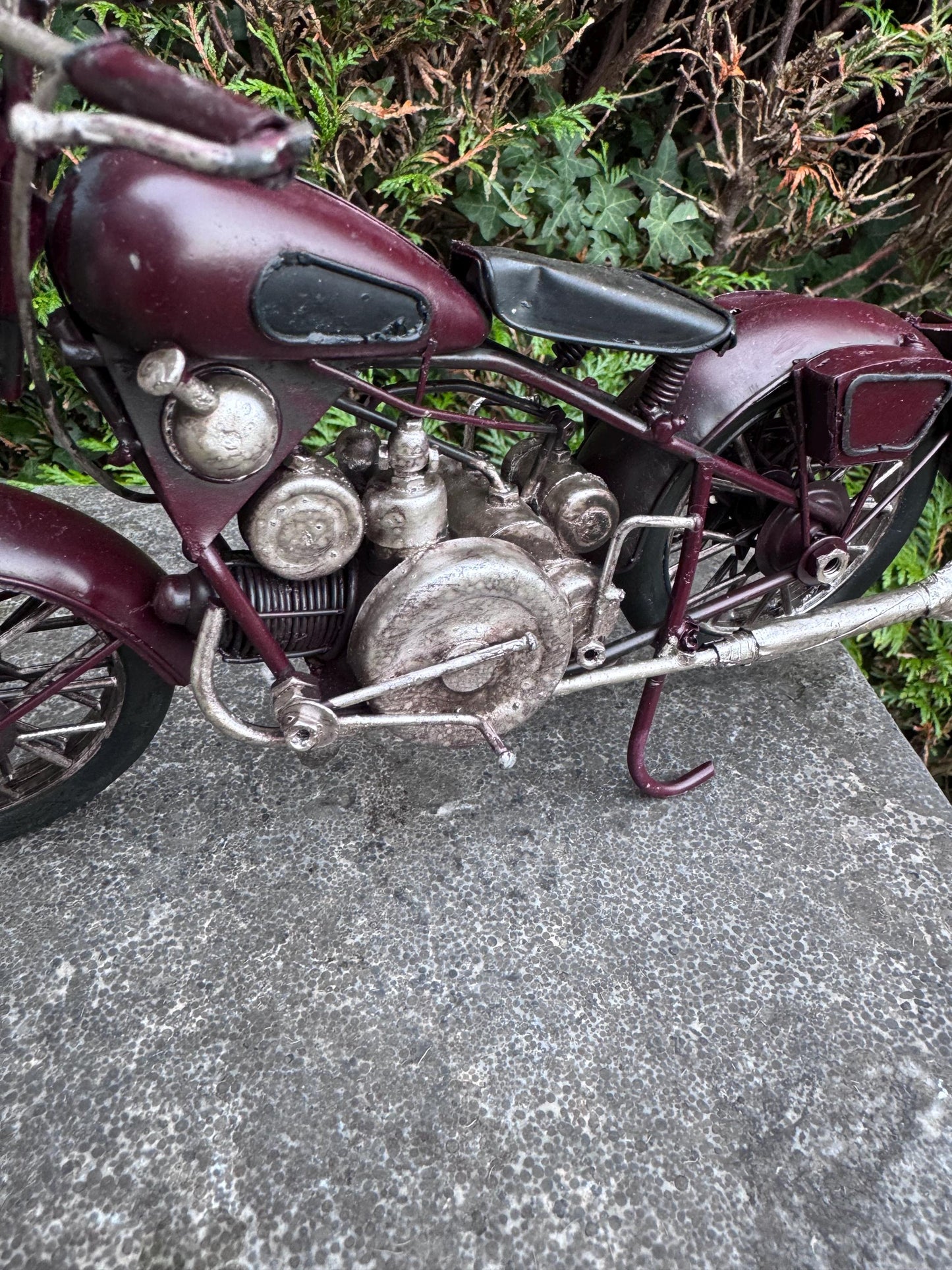 Classic Motorcycle – Iron Sculpture. 16x12x27cm - 0.4Kg