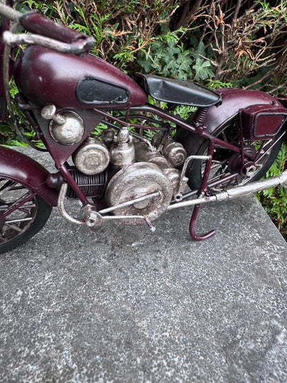 Classic Motorcycle – Iron Sculpture. 16x12x27cm - 0.4Kg
