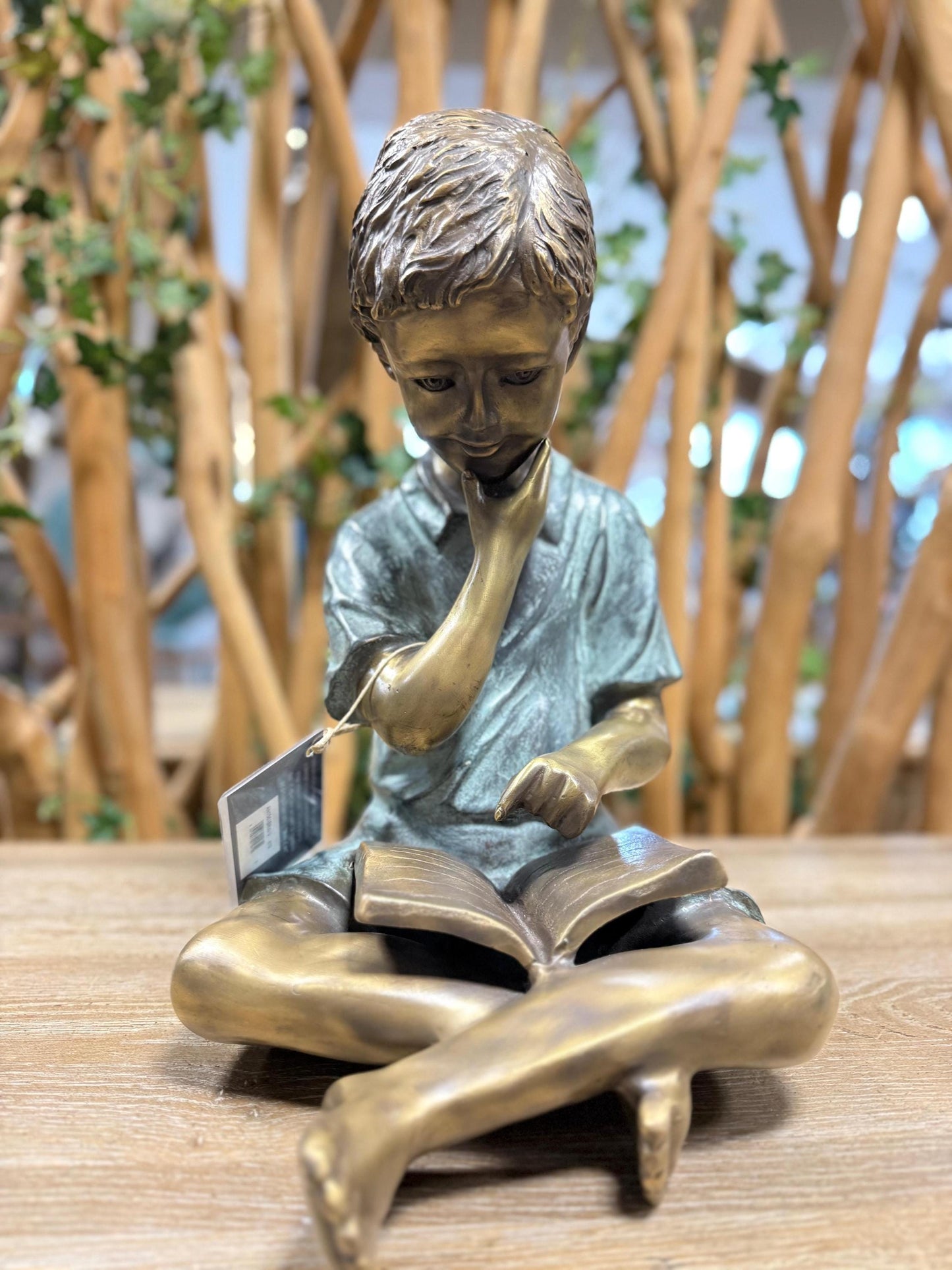 Curious Reader – Bronze Sculpture. 32x24x40cm
