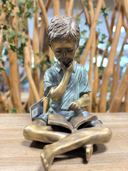 Curious Reader – Bronze Sculpture. 32x24x40cm