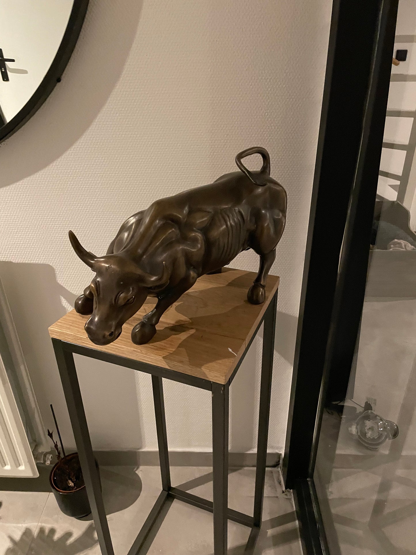 Touro em Bronze WALL STREET - 24x20x42cm - 4KG